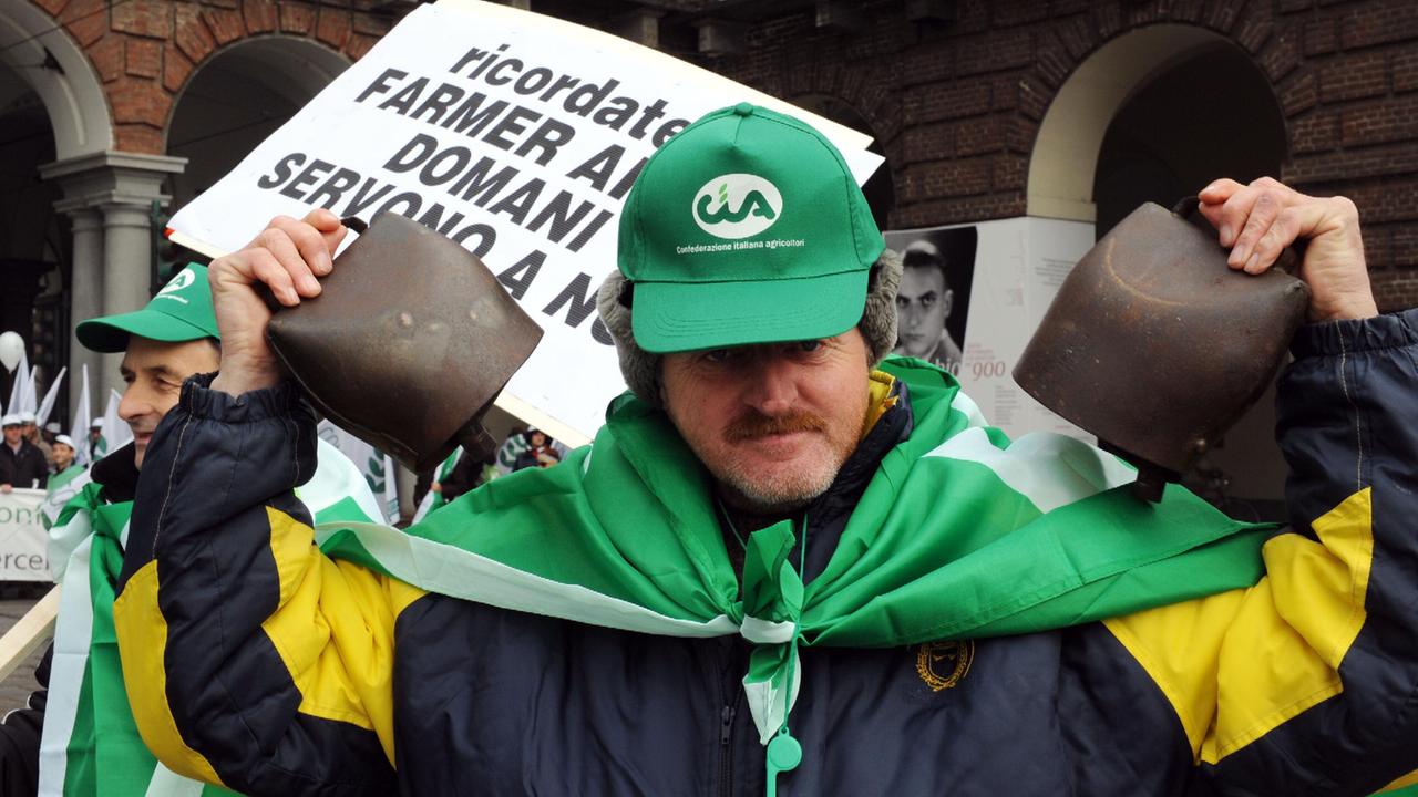 Una protesta degli agricoltori aderenti alla Cia