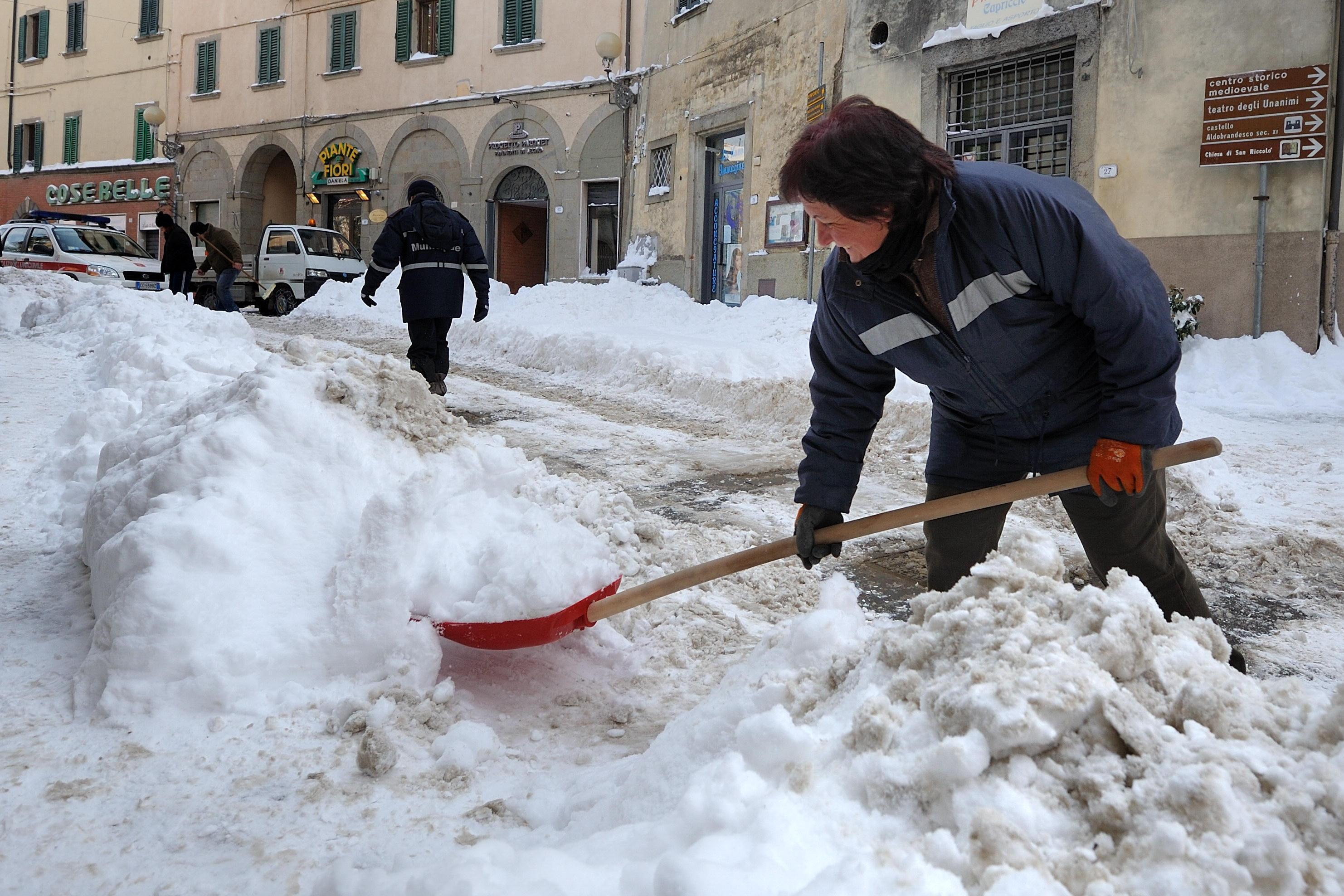 L'eccezionale nevicata del 2012 ad Arcidosso (foto Agenzia Bf)