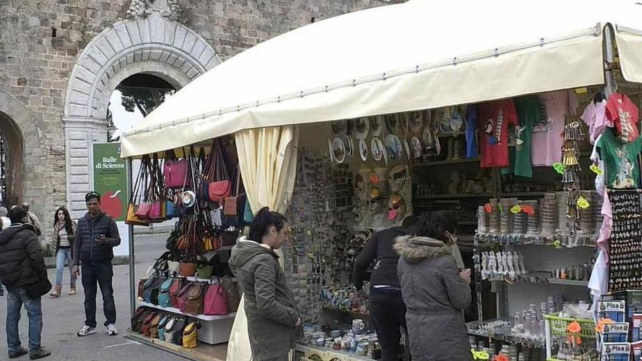Sinopie, altro slittamento Bancarellai di nuovo al Tar