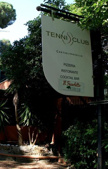 Tennis club, apertura estiva in dubbio 