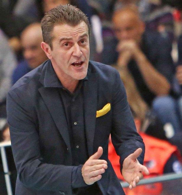 Lorenzetti: «Contro Milano uniti e concentrati» 