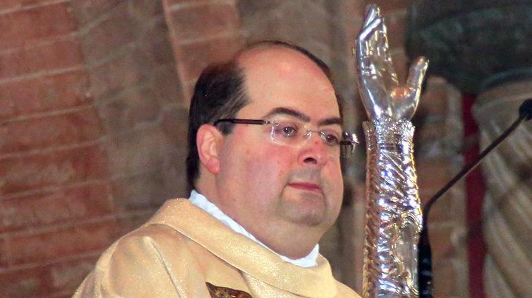 «Tutti uniti intorno al Santo e al nostro vescovo che soffre»