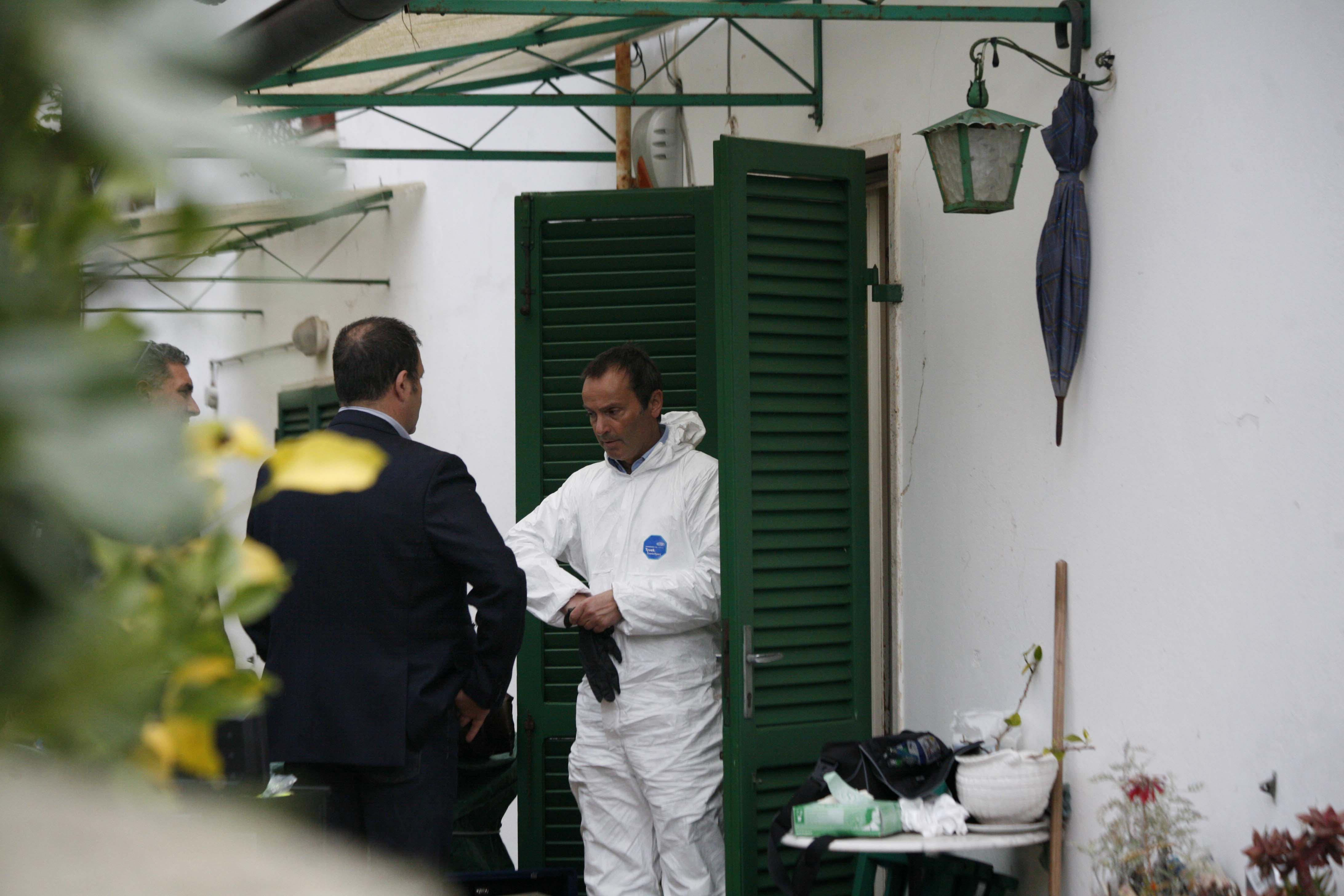 La scientifica nella casa del delitto: era il 4 aprile 2014