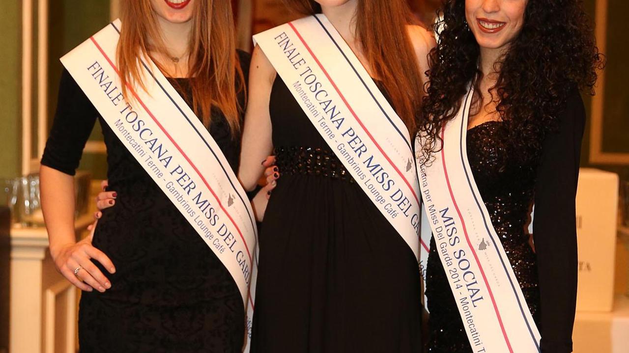 Le tre finaliste della scorsa edizione di Toscana per Miss Garda (Foto Nucci)