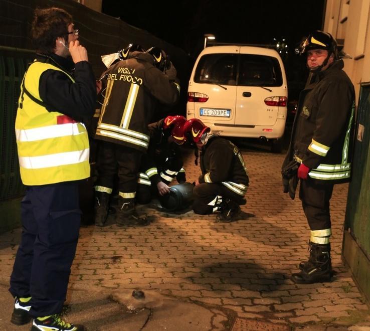 Gas, esplode una palazzina quattro ustionati gravi 