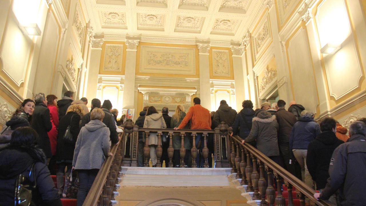 Una vera e propria folla per l'apertura domenicale gratuita per visitare i musei (foto di Alberto Vincenzoni)