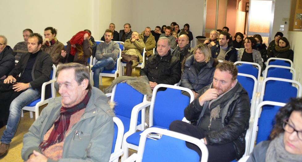Alberi e stop alle pallonate Le richieste per la piazza 