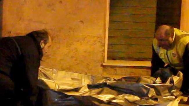 Coniugi trovati morti in casa addio al cimitero di Putignano