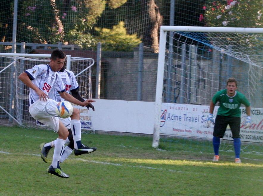 Rosignano rimaneggiato cerca fortuna a Lammari 