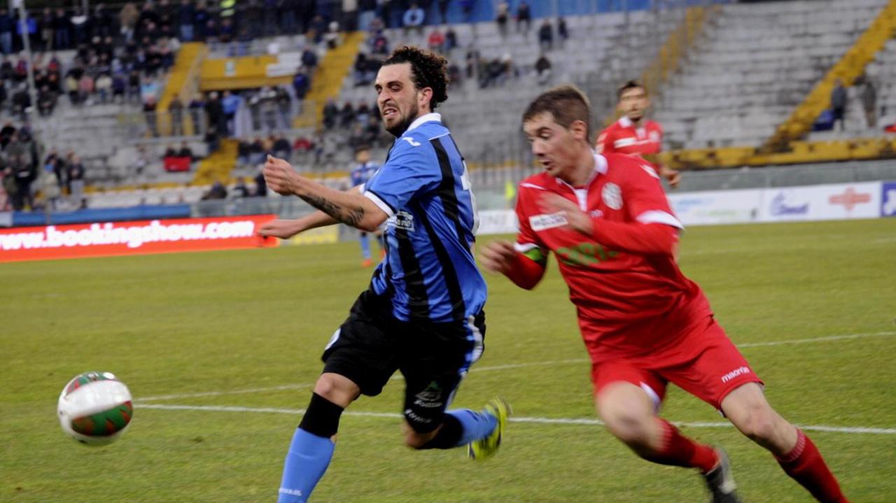 Arrighini in azione contro il Savona (foto Muzzi)