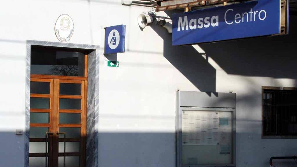 Non chiuderanno gli uffici Polfer di Massa e Pontremoli