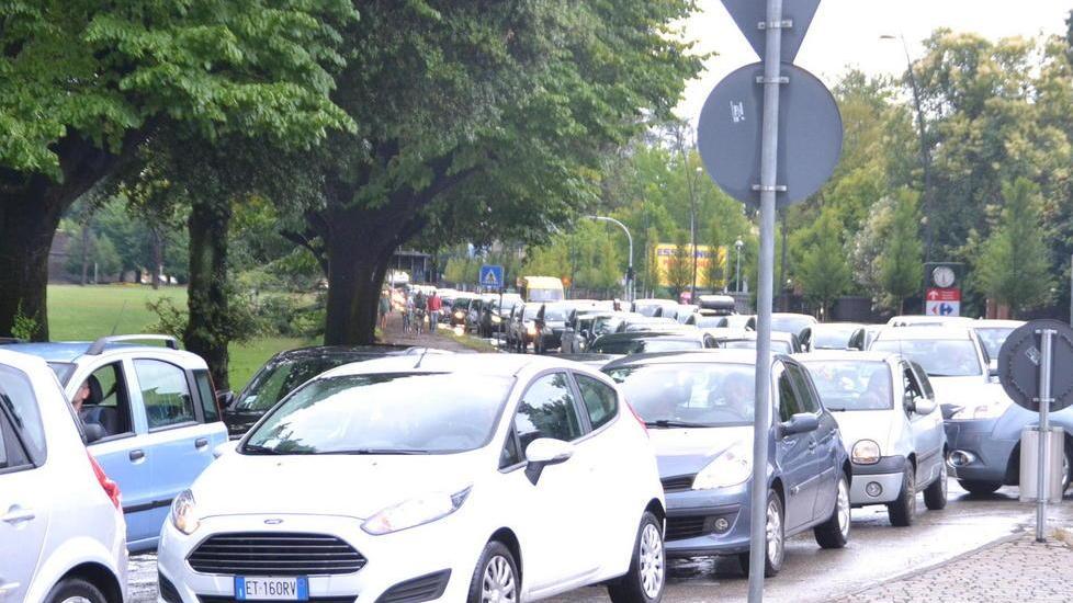 Targhe alterne, ancora tante violazioni