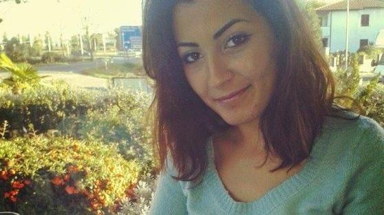 Italiana da 17 anni, ma non per la legge