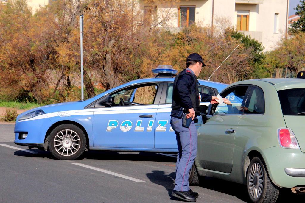 Un controllo della polizia stradale