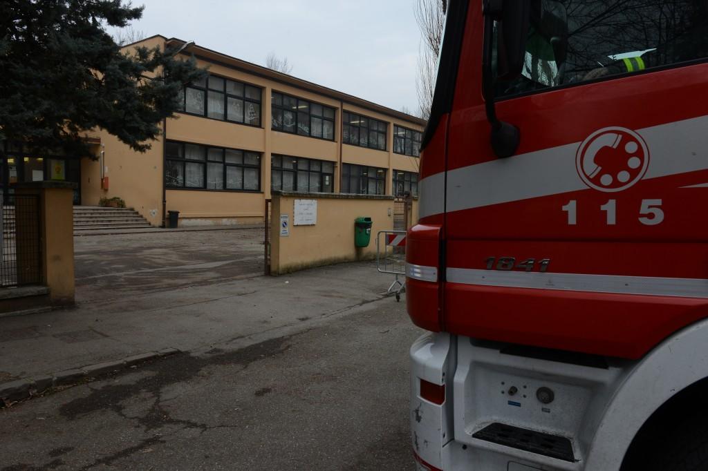 I vigili del fuoco davanti alle "Collodi"