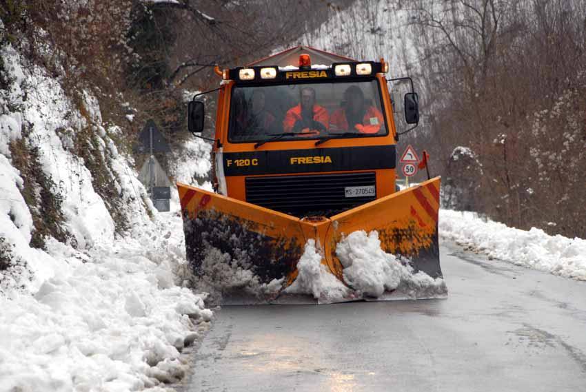 Neve: a  Fivizzano e Comano chiuse tutte le scuole