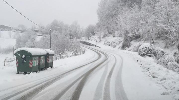 Neve in tutta la valle, scuole chiuse in Garfagnana