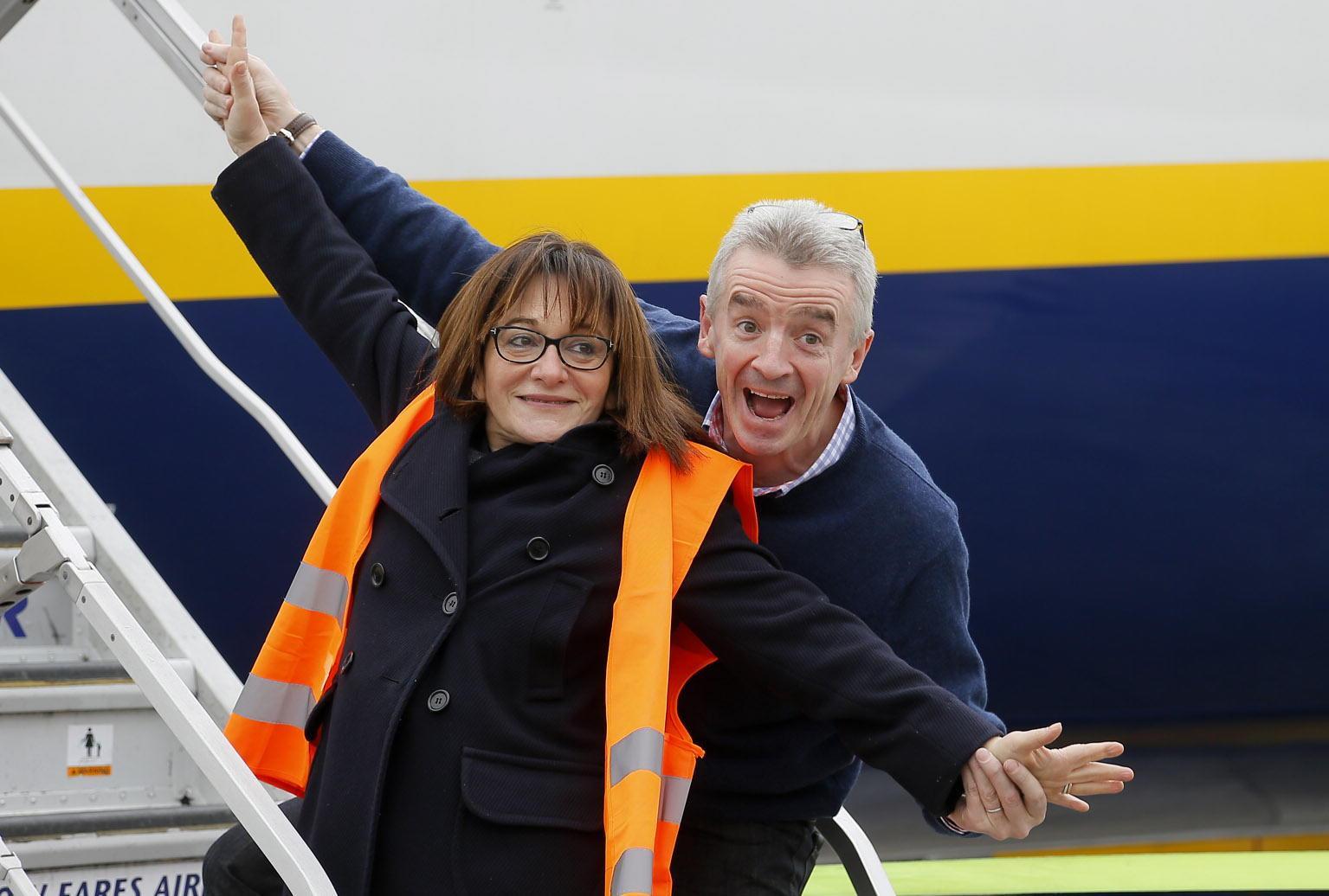O'Leary con l'ad di Sat, Gina Giani