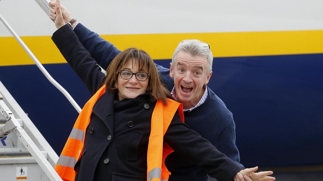 O'Leary con l'ad di Sat, Gina Giani