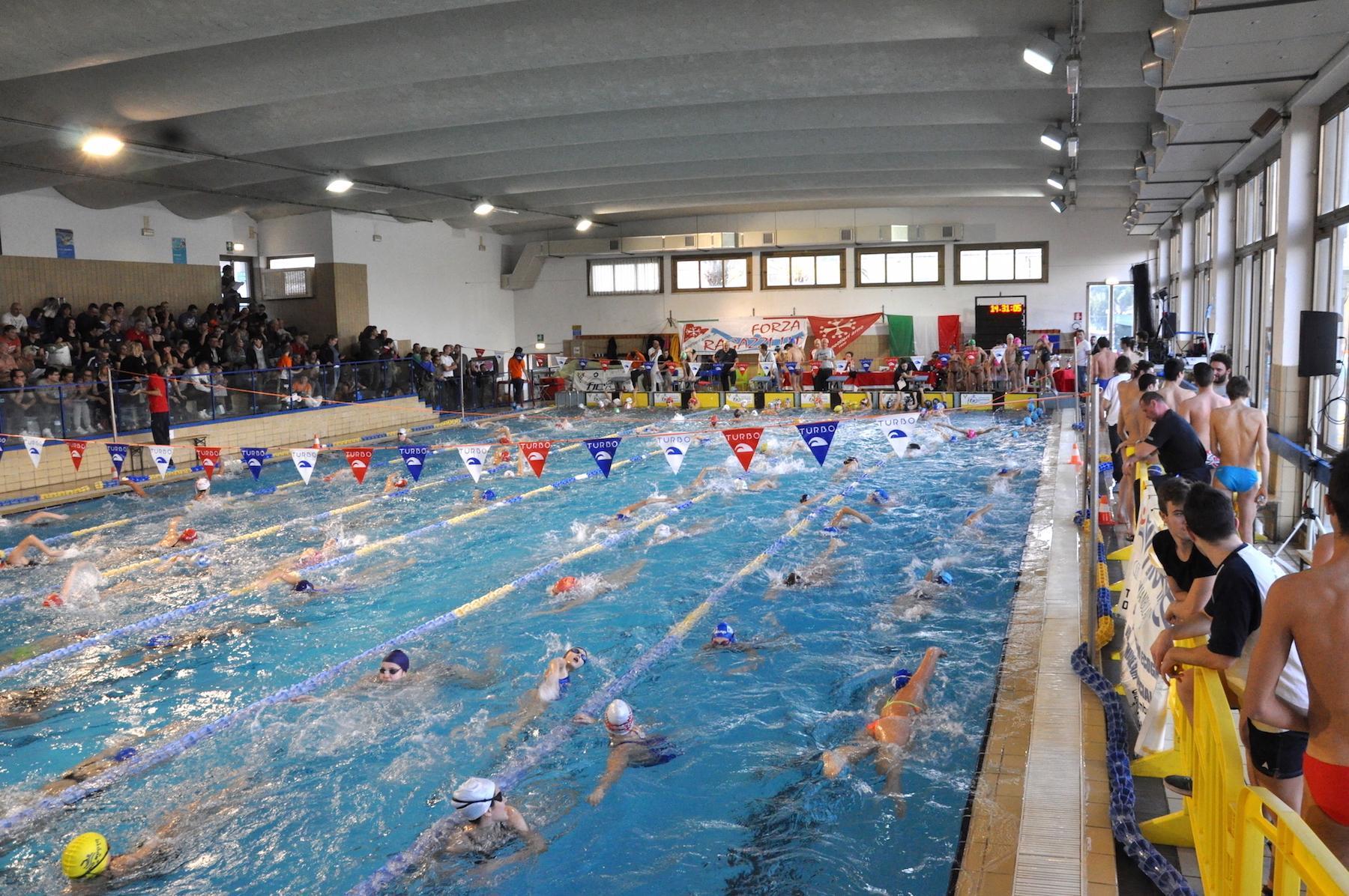 Una delle gare del trofeo Torre Pendente
