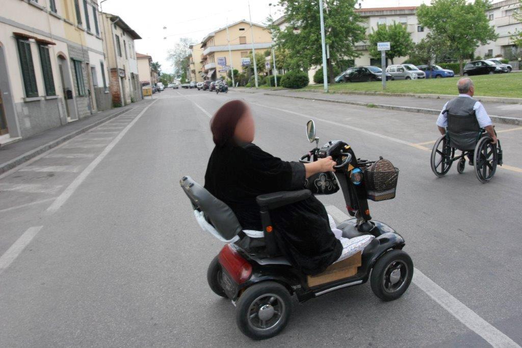 Una disabile in carrozzina (Foto d'archivio)
