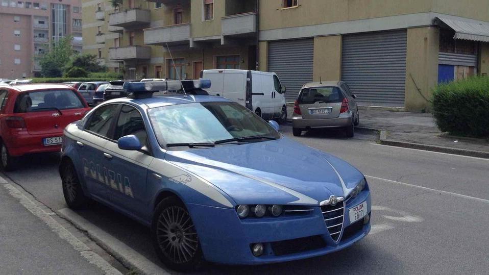 Va in giro col campionario di roba rubata