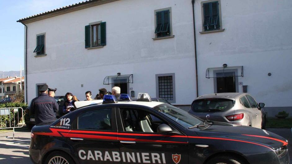 Litigano per il parcheggio, ragazza schiaffeggiata
