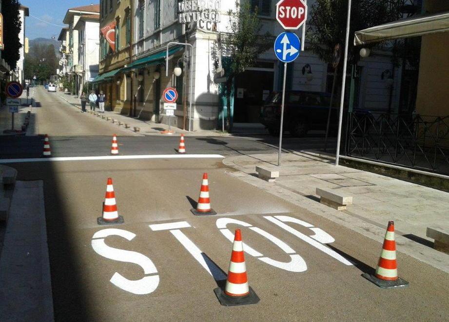 Verniciato lo “stop” all’incrocio