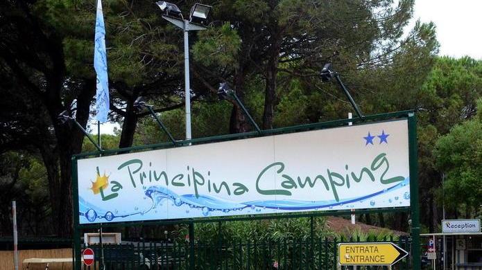 Il Tar ordina: «Via le piscine e le casette»
