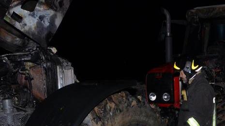 Trattori incendiati Danni per 400.000 euro