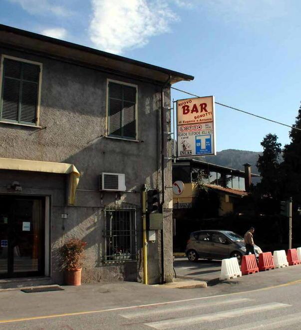 Il Bar Bonotti: «Così rischiamo di chiudere» 