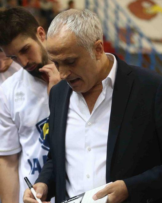 Pancotto rimane un fine stratega ma a fine partita viene fischiato