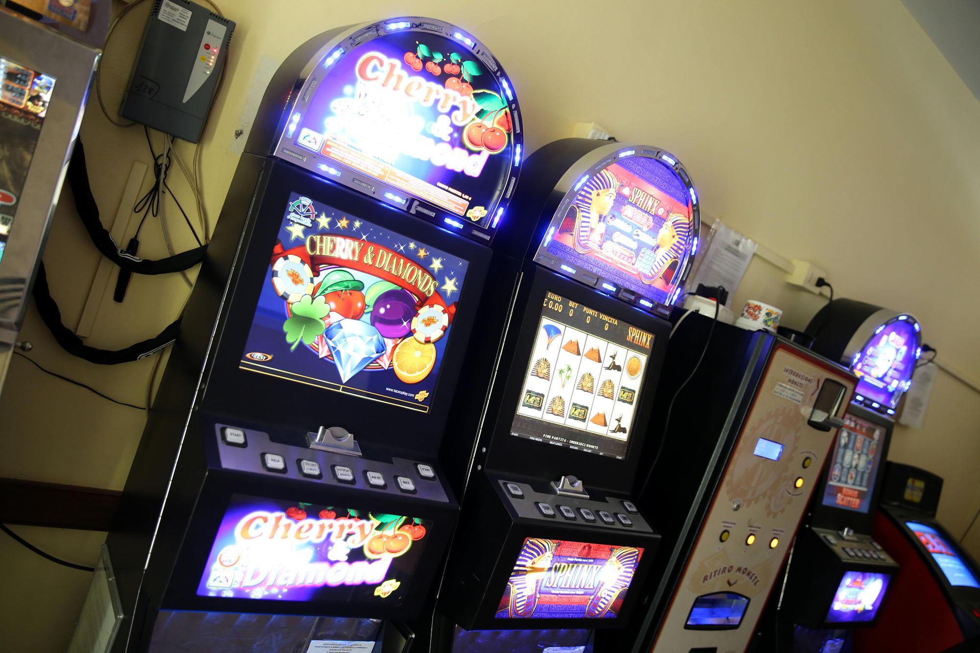 Alcune slot machines (foto d'archivio)
