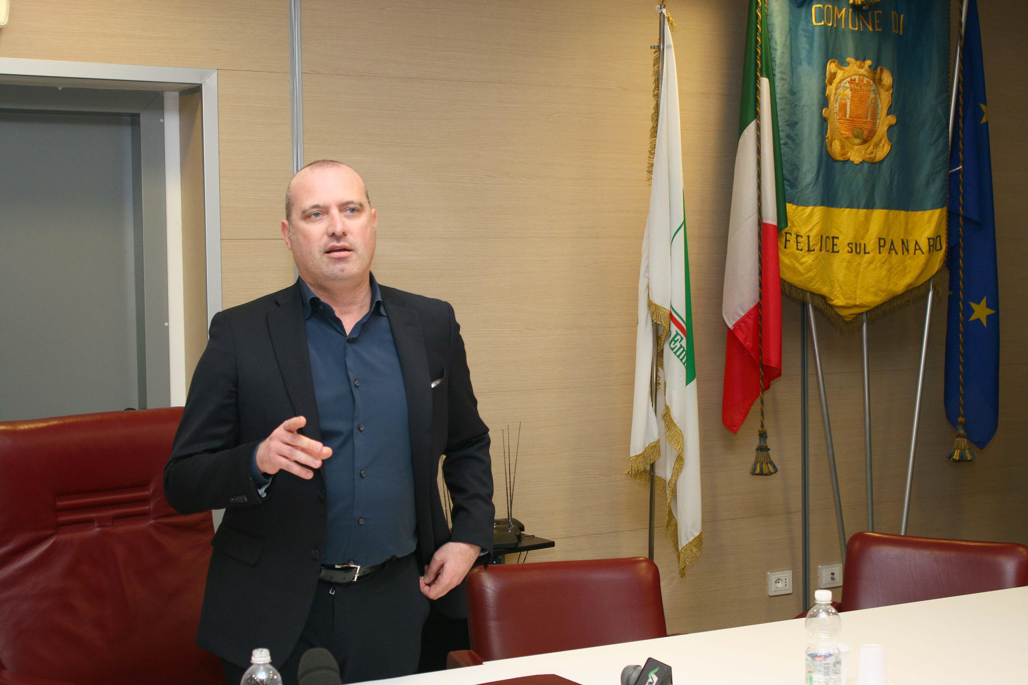 Spese pazze, archiviato il caso Bonaccini