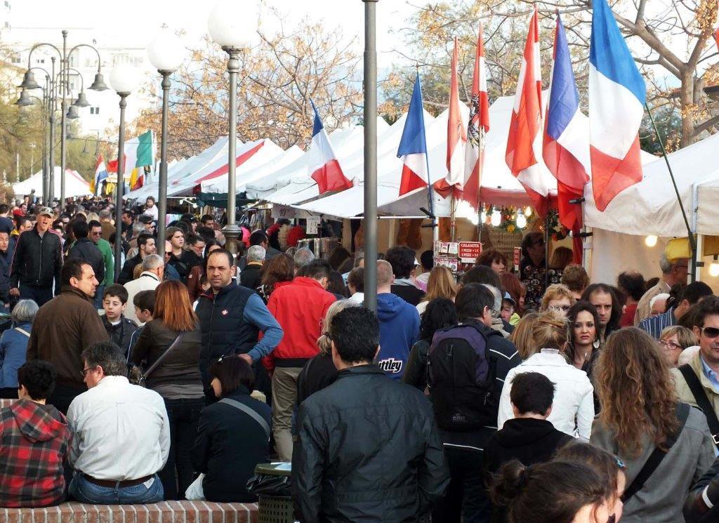 La ressa di visitatori per l'edizione di Piazze d'Europa 2015 (foto Giorgio)