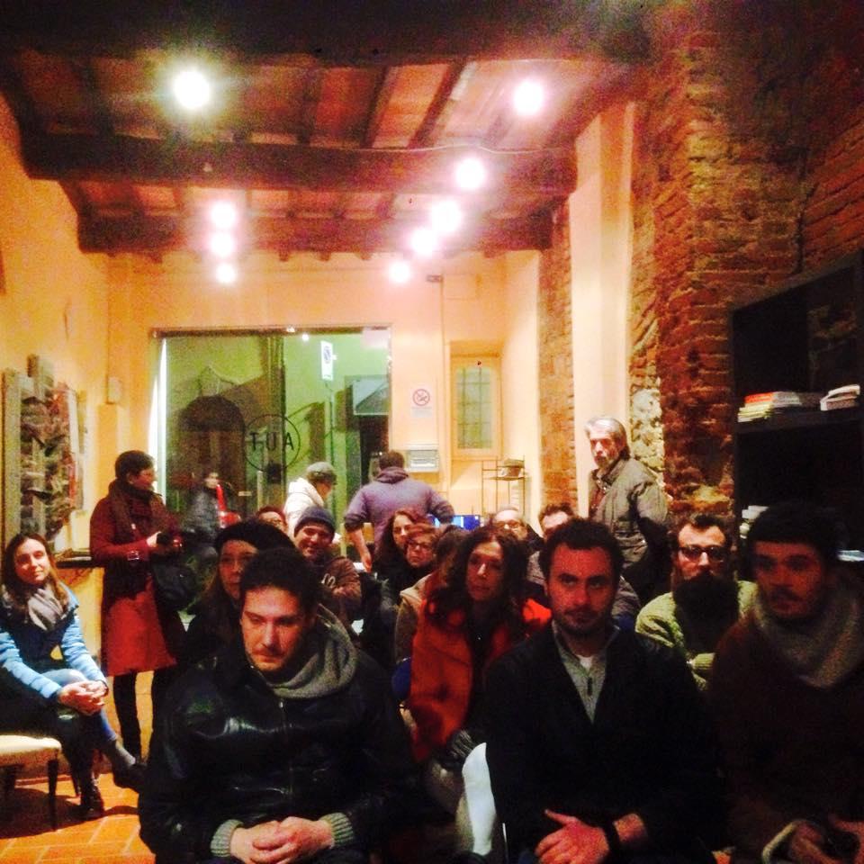 L'assemblea nei locali di Aut