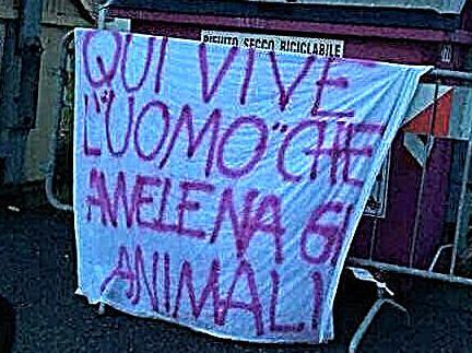 «Stop col veleno ai cani» nel video di Poltronieri 
