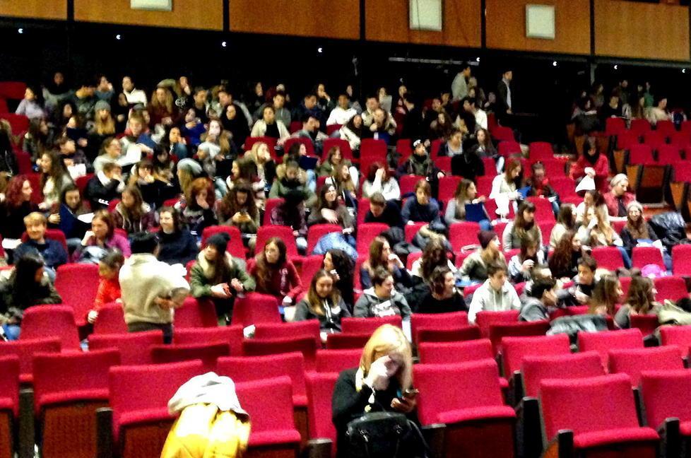 Il liceo si sposta in platea al teatro Era 