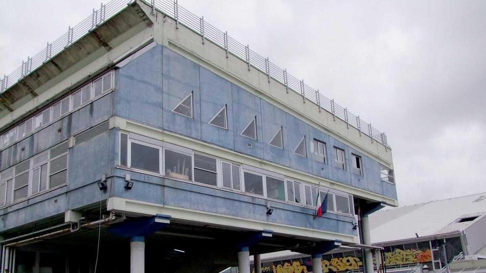 Termosifoni spenti al Santoni studenti in classe con le sciarpe