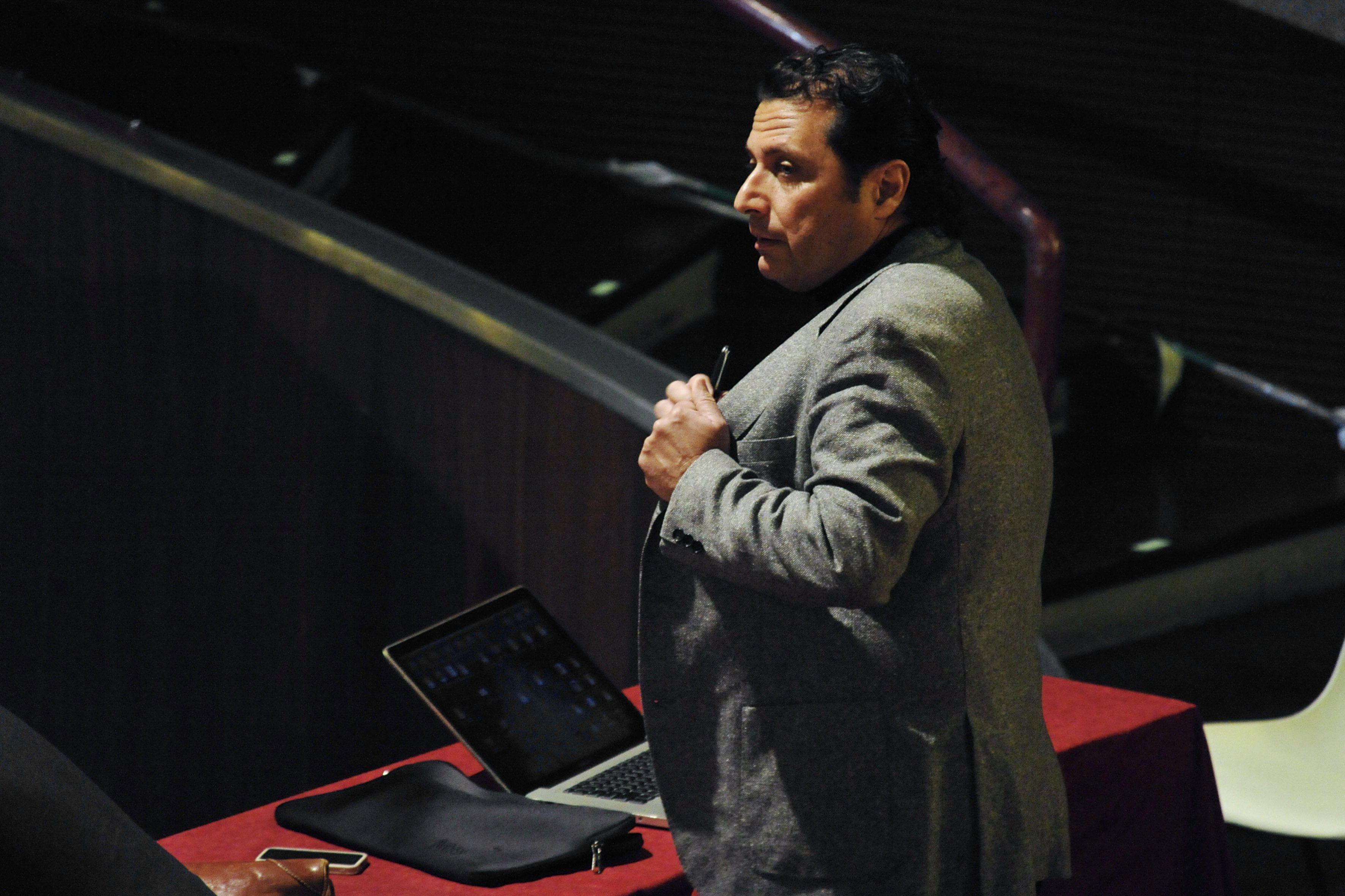Francesco Schettino prima dell'inizio di un'udienza (foto Bf)