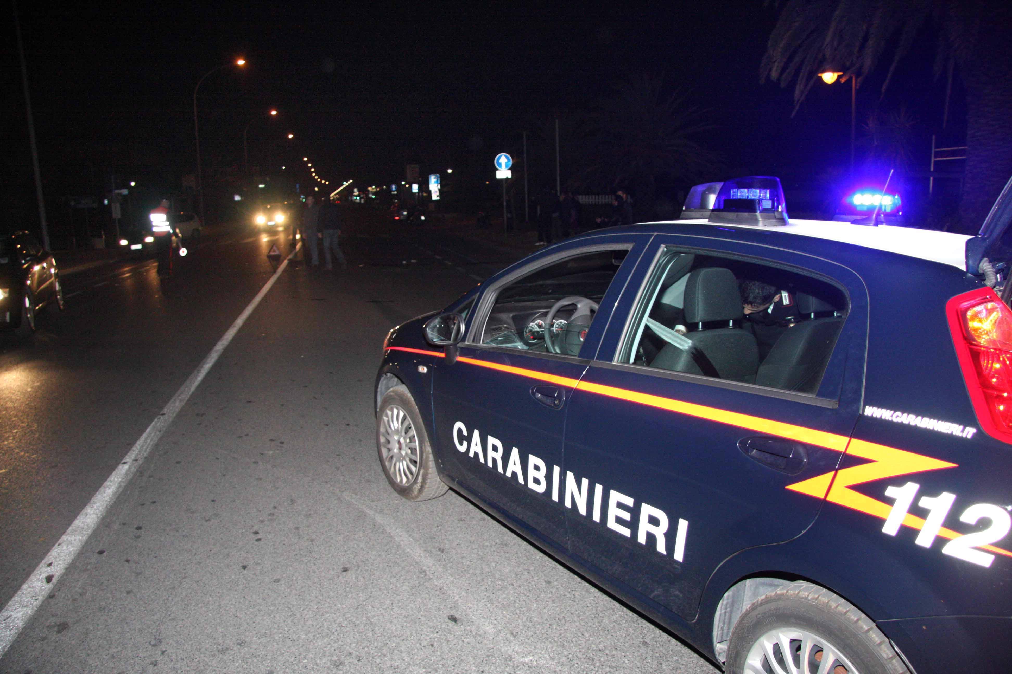 Un'auto dei carabinieri