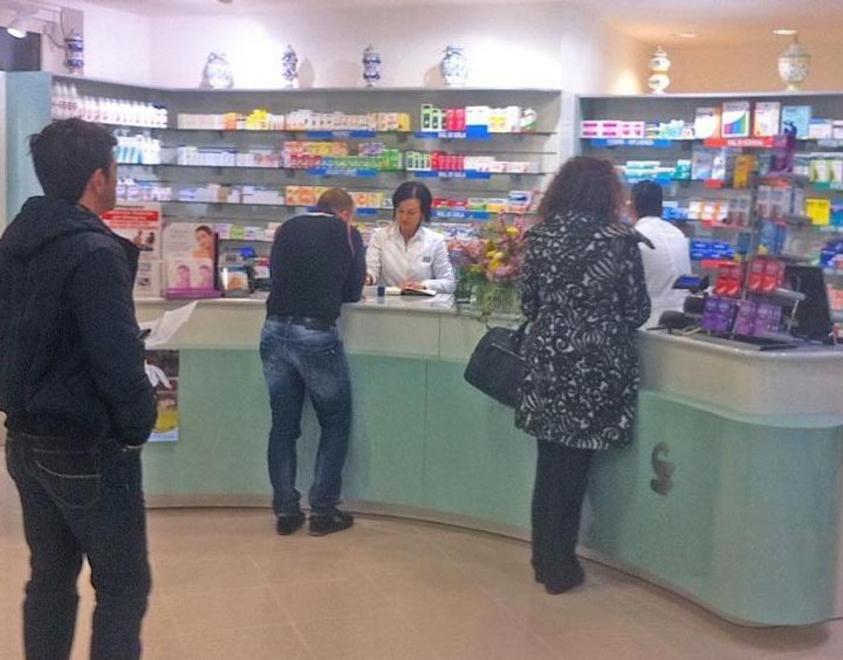 Farmacie comunali alleate per abbattere i prezzi