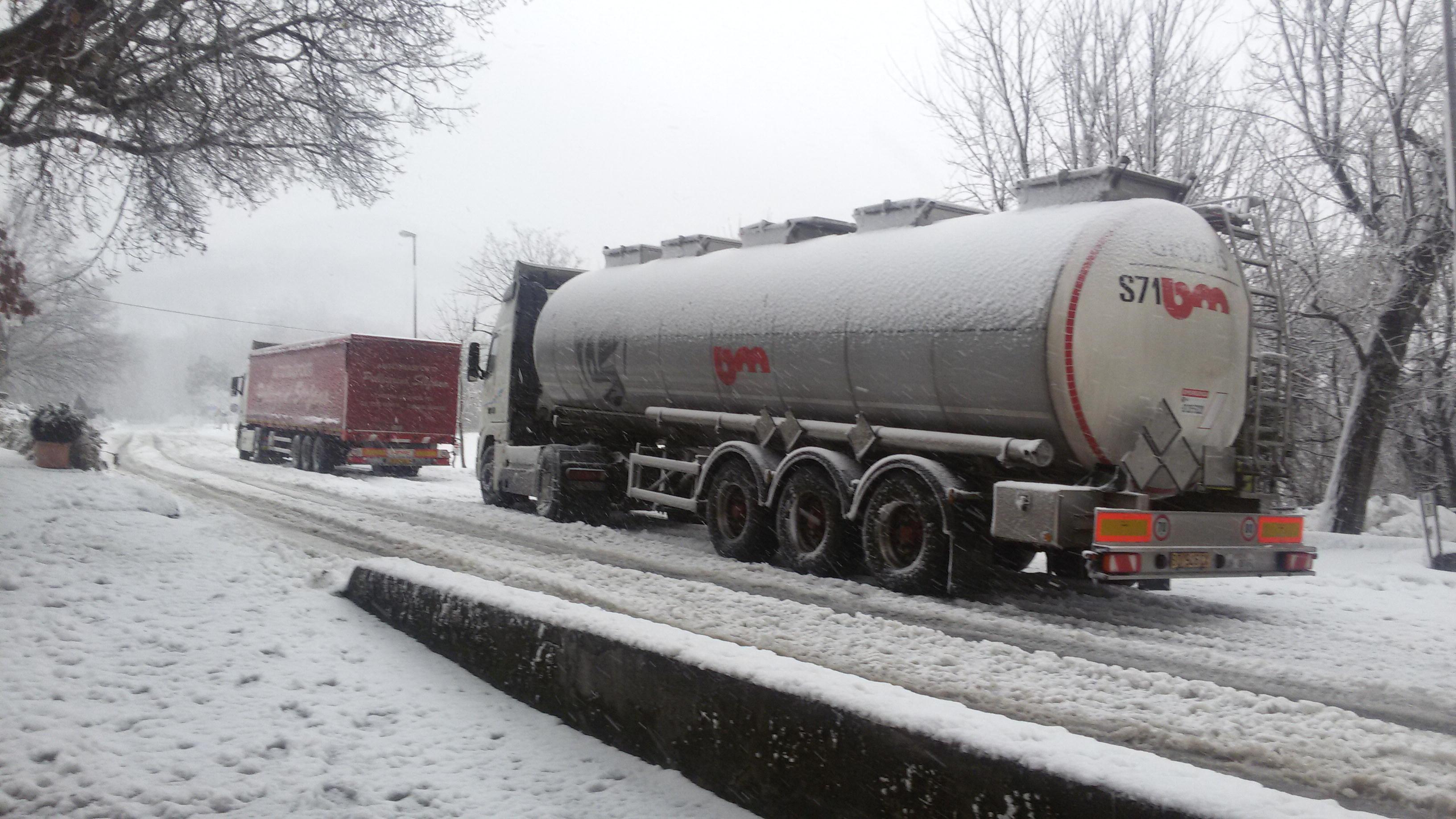Neve sulla Porrettana