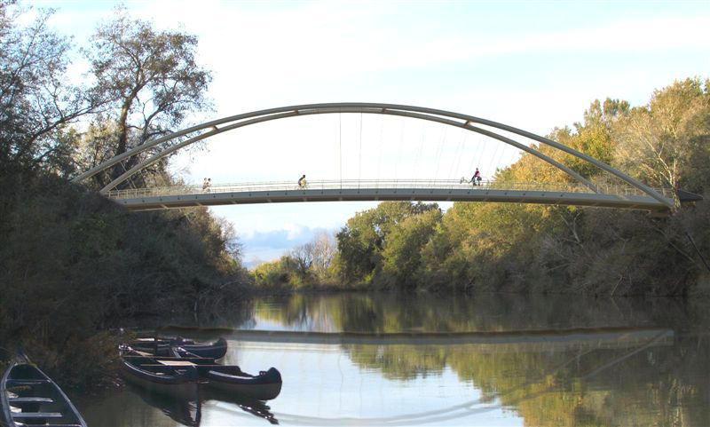 La simulazione al computer di come sarà il ponte sull'Ombrone