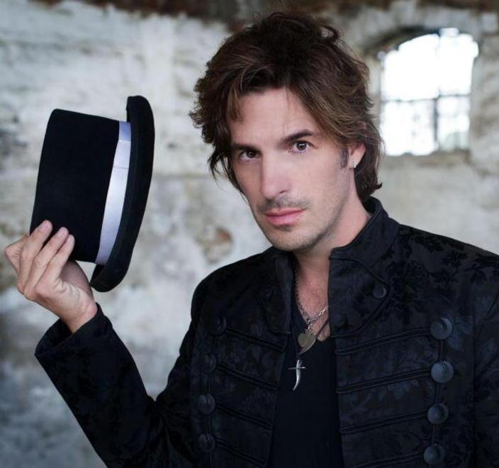 Il mago Casanova ospite alla sfilata