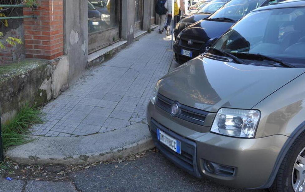Il percorso minato che esclude i disabili dal treno al bus 