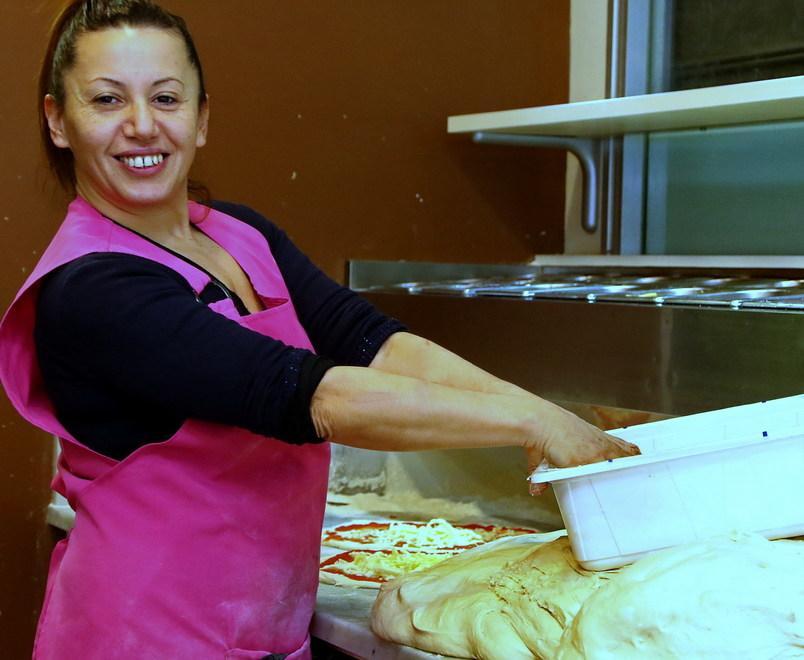 Delia, la pizza “in rosa” è tradizione di famiglia 