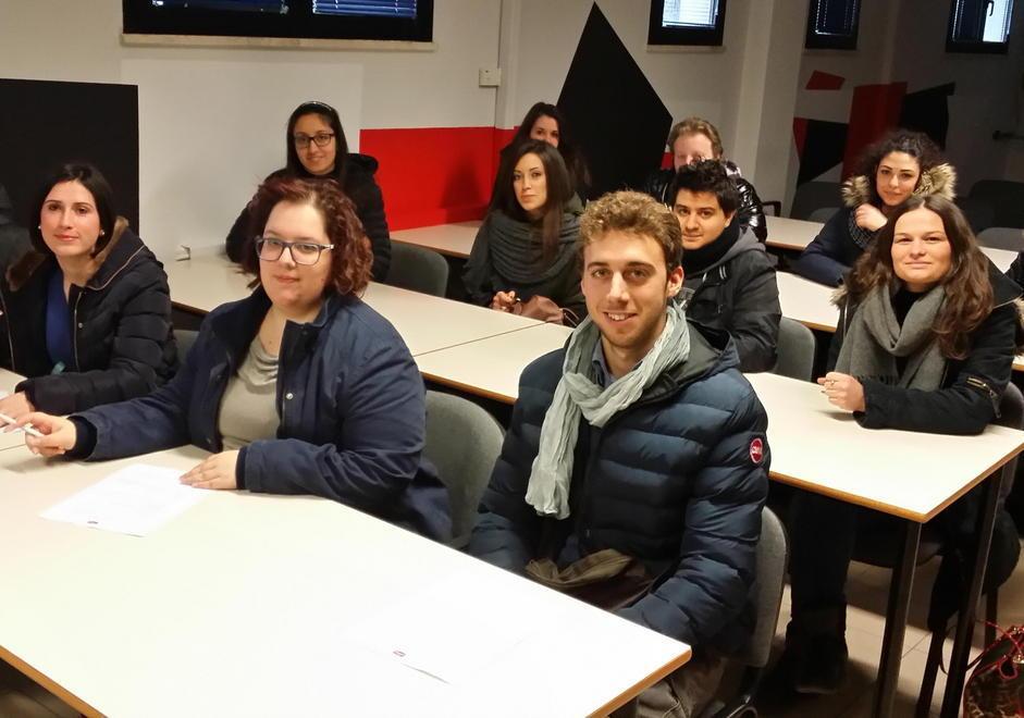 A lezione nelle aziende per “conquistare” un posto