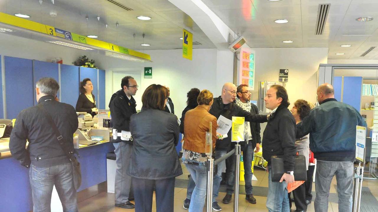 L'interno di un ufficio postale