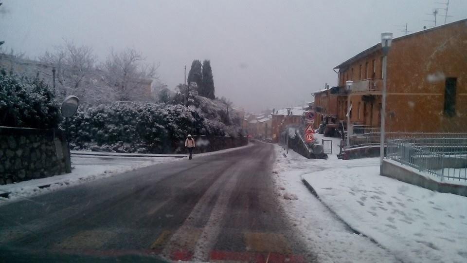 Scuole chiuse a Gambassi Terme per la neve